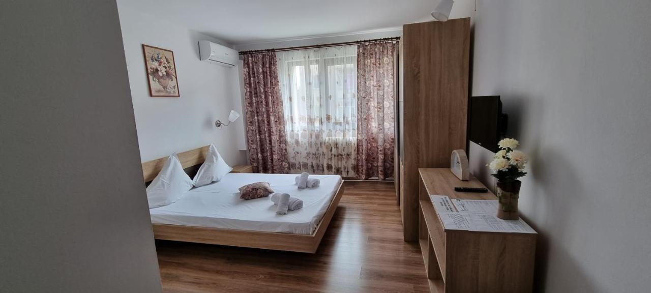 Hotel Dacor Orăştie Buitenkant foto