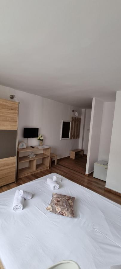 Hotel Dacor Orăştie Buitenkant foto