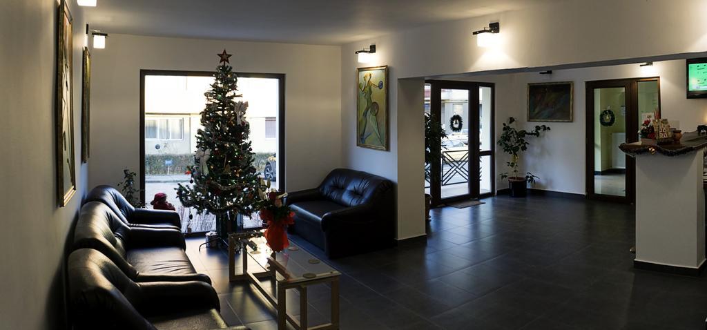 Hotel Dacor Orăştie Buitenkant foto