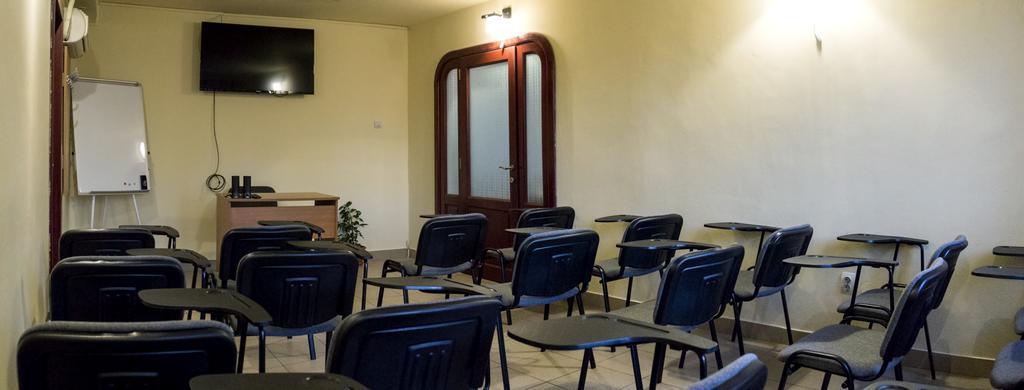 Hotel Dacor Orăştie Buitenkant foto